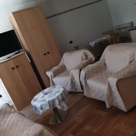 شقة Smartno Apartmaji Sobe Josko المظهر الخارجي الصورة